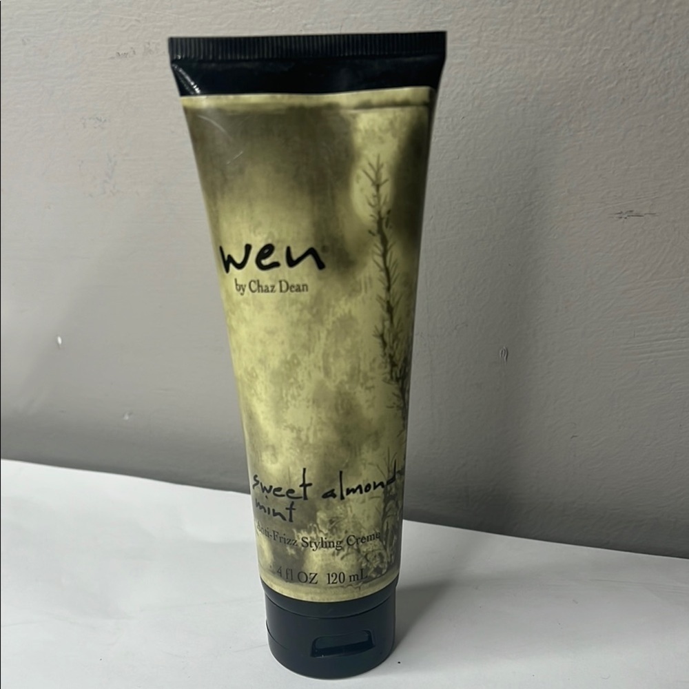 WEN Sweet Almond Mint Anti Frizz Stlying Crème 4fl oz Full Size